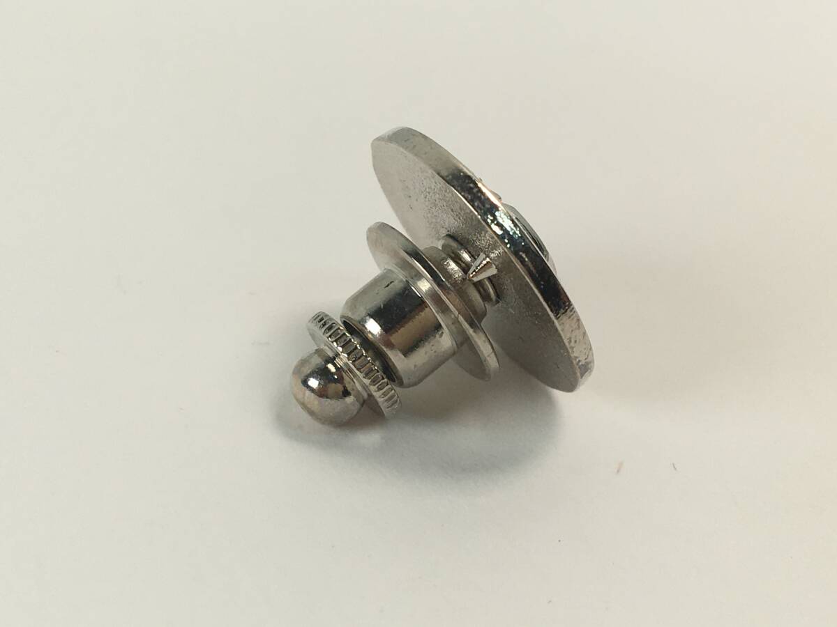 w1181 希少レア 極美品 マツダ mazda 100周年記念 ピンバッジ ピンズ 直径1.5cm 1920-2020 非売品[パケ無料]