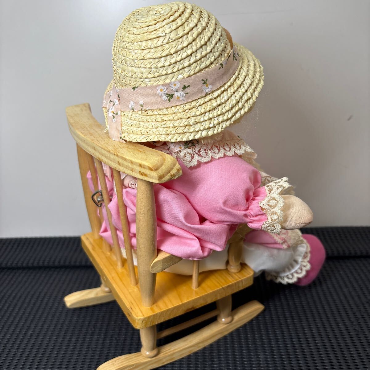 * Osaka / магазин получение возможно * стул имеется колеблющийся музыкальная шкатулка кукла сбор искривление маленький world работа OK Showa Retro античный коллекция *