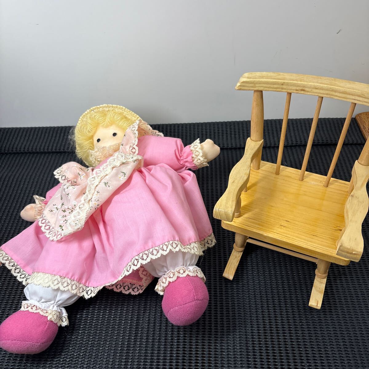 * Osaka / магазин получение возможно * стул имеется колеблющийся музыкальная шкатулка кукла сбор искривление маленький world работа OK Showa Retro античный коллекция *