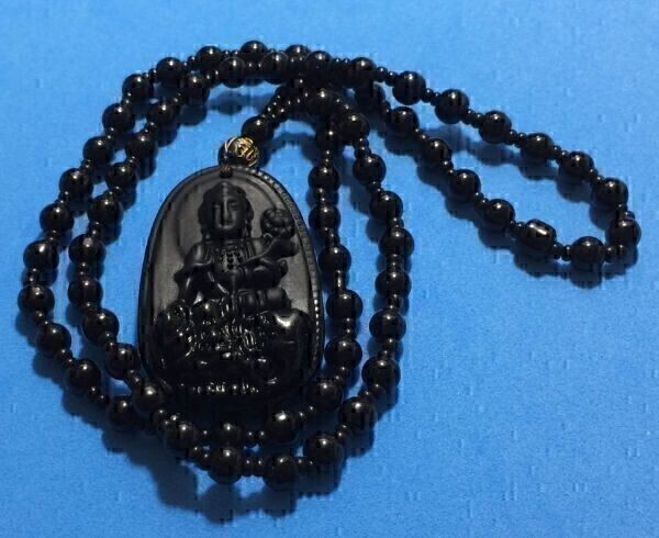 【Premio Fortuna】普賢菩薩の黒曜石ペンダント 黒曜石パワーストーン 成功に導(dǎo)く仏様 5センチ×3センチ　902077■