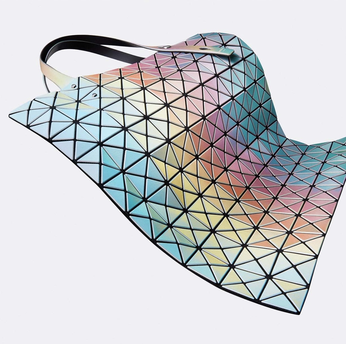 希少☆❣️パオパオISSEY MIYAKE ILLUSION ラス1️⃣ 新品 BAOBAO バオバオ ISSEY MIYAKE ILLUSION 保証書 White
