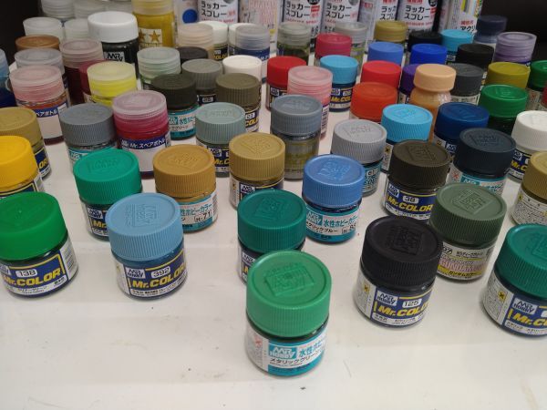 ☆ジャンク品 ミスターカラー?ガンダムカラー他　プラモデル 涂料 いろいろまとめて☆