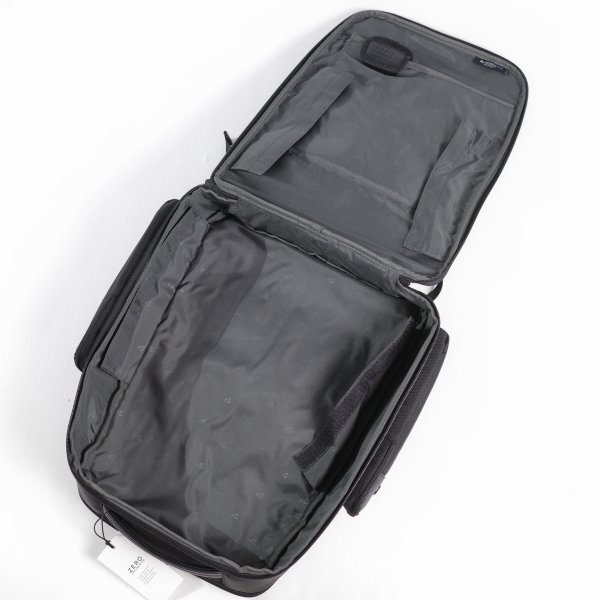 新品1円～★定価7.4萬 ZERO HALLIBURTON ゼロハリバートン ビジネスリュック バッグパック 黒 ブラック B4 PC収納可能 81192◆7650◆
