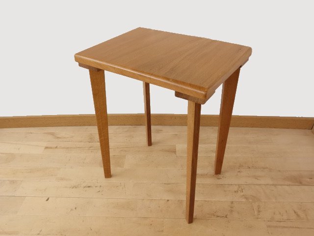 北海道手作り家具 ナラ材 ミニテーブル 花台ミニデスク 高さ60cm 北海道手作り家具 ナラ材 ミニテーブル 花台ミニデスク 高さ60cm