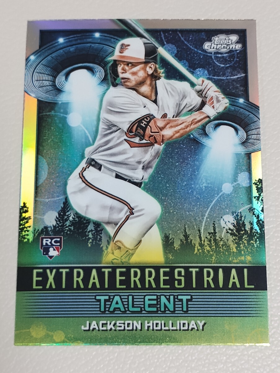 【RC】MLB 2024 TOPPS CHROME COSMIC ホリデー ホリデイ HOLLIDAY インサート ルーキーカード ROOKIE_画像1