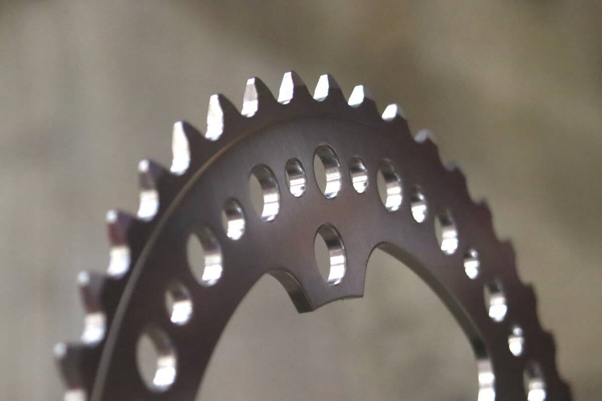 新品未使用/TRACK CHAINRING/48T/PCD130/チェーンリング/厚歯/ピストバイク/トラック/シルバー/シングルスピード/ギア/クランク/NJS