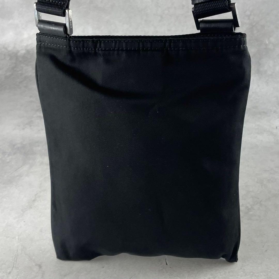 美品 PRADA ショルダーバッグ サコッシュ ポシェット ナイロン 三角ロゴ 黒 ブラック プラダ 肩掛け 斜めがけ 白タグ ポコノ ネロ 
