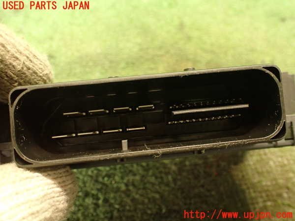 2UPJ-24866151]ポルシェ?カイエン S(92AM48A)コンピューター6 (パーキングブレーキモジュール) 中古