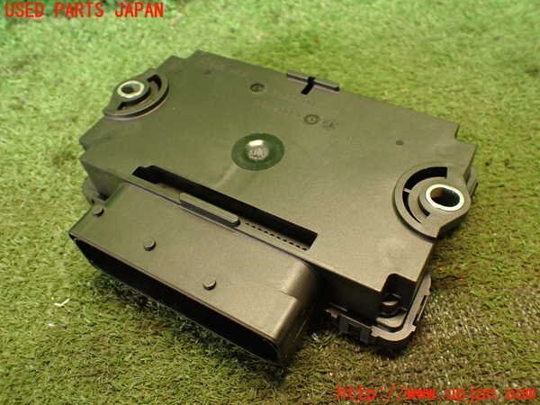 2UPJ-24866151]ポルシェ?カイエン S(92AM48A)コンピューター6 (パーキングブレーキモジュール) 中古