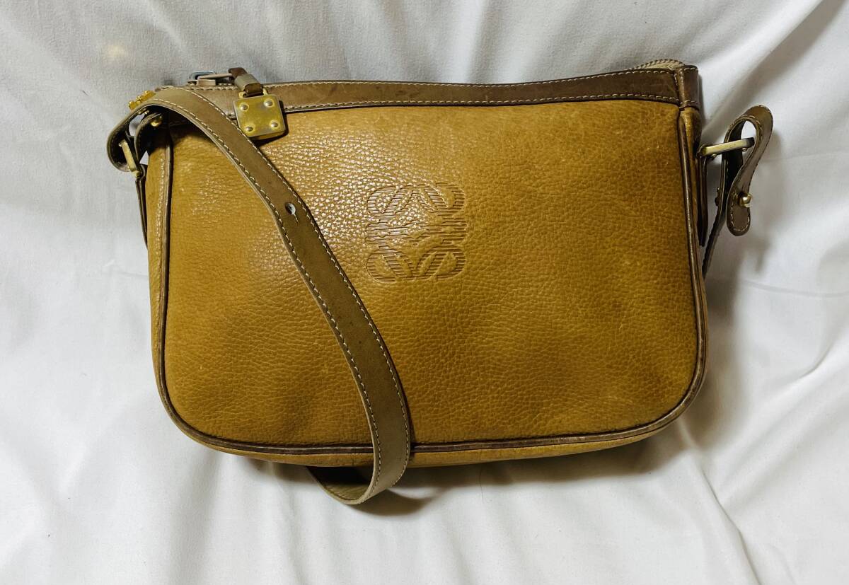 スペイン制　ヴィンテージ　LOEWE ロエベ アナグラム レザ― ショルダーバッグ　