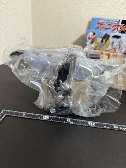 【中古美品】仮面ライダーダブル　変形ガイア恐竜　ファングメモリ（初回生産分限定）動作未確認