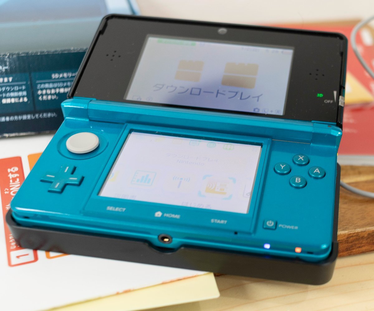 任天堂 ニンテンドー3DS 本體 クレードル、充電器あり CTR-001(JPN) NINTENDO 中古品