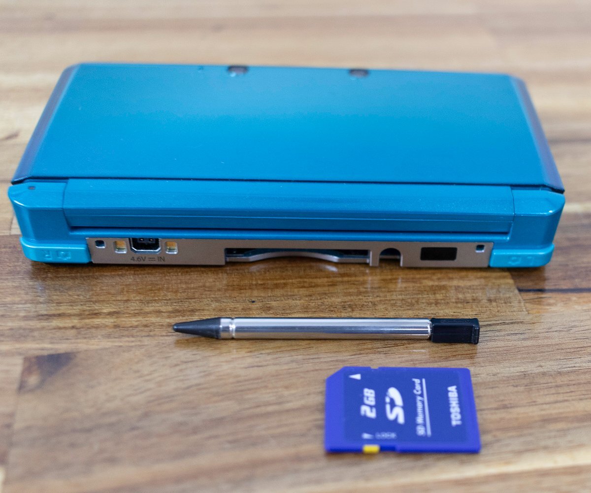 任天堂 ニンテンドー3DS 本體 クレードル、充電器あり CTR-001(JPN) NINTENDO 中古品