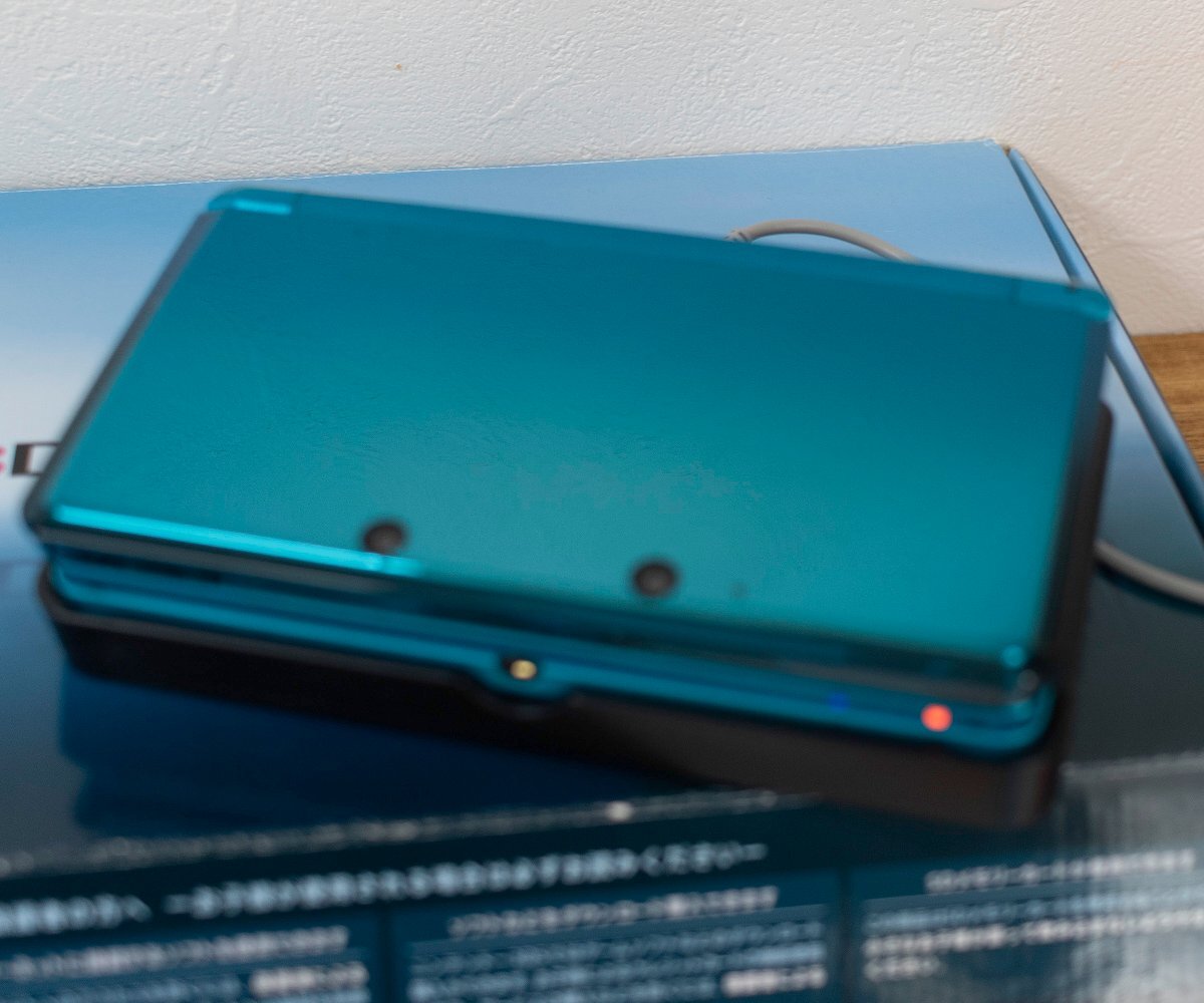 任天堂 ニンテンドー3DS 本體 クレードル、充電器あり CTR-001(JPN) NINTENDO 中古品