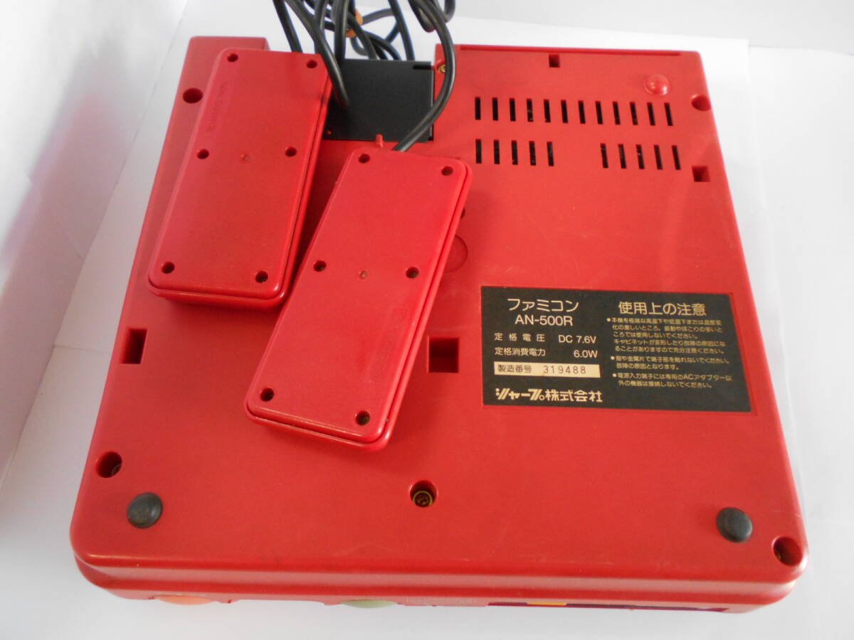 ** twin Famicom корпус (500-R)(AC адаптор &AV кабель имеется )( новый товар заменен ремень .)** ностальгия. twin Famicom ....!