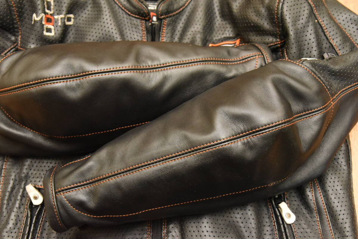 HYOD D3o パンチングレザージャケット サイズM ３點(diǎn)パット＆長(zhǎng)袖のインナー付き（ライディング 春夏 牛革