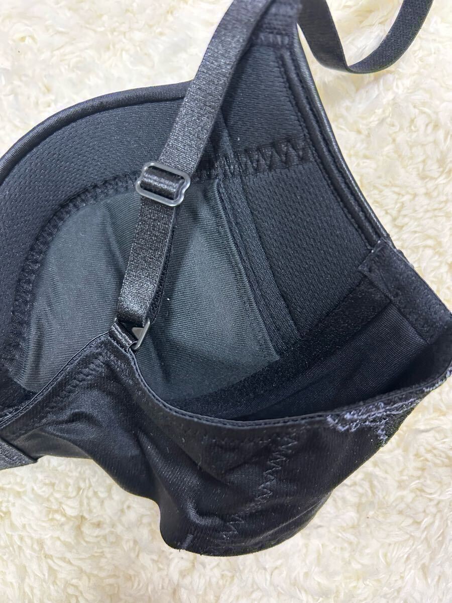 E75 新品　天使のブラ　トリンプ　Triumph ブラック スリムライン ブラジャー　スムースタイプ　ワイヤー　