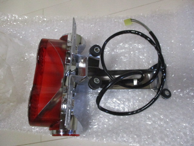 新品　スズキのテールランプASSY　CB250T ホーク CB400T GT380 GT550 GT750 GS400 CB400F GT250 GSX400L GSX400T GS400L GSX250T GSX250L