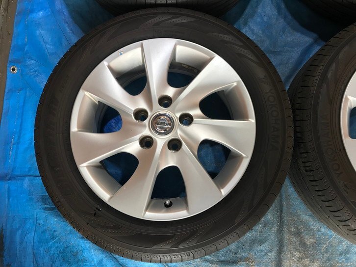  супер-скидка! колесо с шиной! Nissan оригинальный aluminium 16-6J 5H/114.3 ET45 +195/60R16 б/у 4шт.@ Sylphy / Serena / Lafesta и т.п.!HM001127