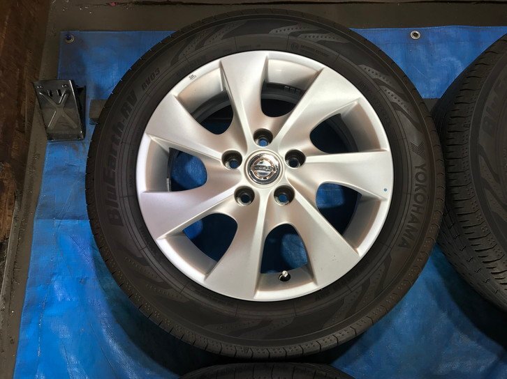  супер-скидка! колесо с шиной! Nissan оригинальный aluminium 16-6J 5H/114.3 ET45 +195/60R16 б/у 4шт.@ Sylphy / Serena / Lafesta и т.п.!HM001127