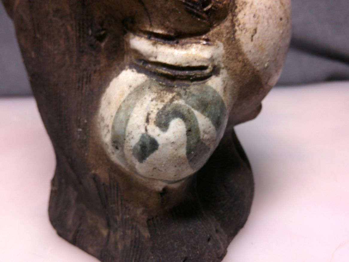 ◆貍の置物?お馴染み徳利＆大福帳?男の貍さん?招福開(kāi)運(yùn)?商売繁盛?縁起物?骨董?玄関?サイズ幅14?奧行12?高さ11?◆392
