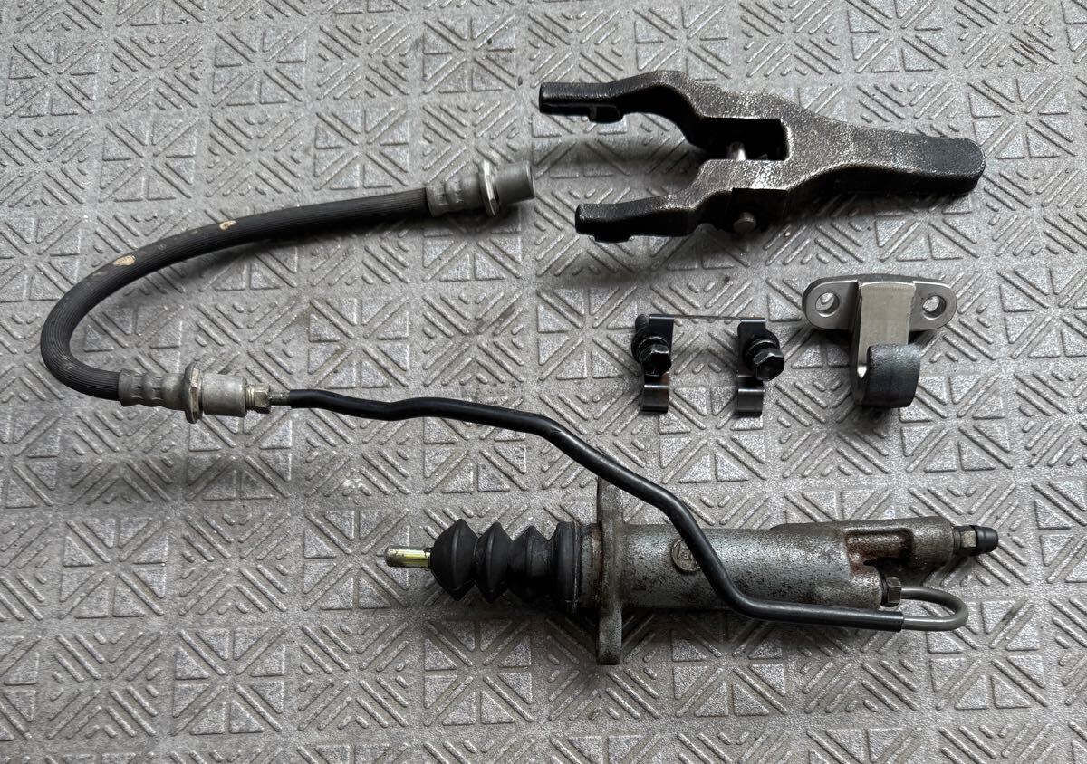 JZX100 純正クラッチレリーズシリンダー&クラッチライン トヨタ マークII チェイサー JZX100 純正 クラッチレリーズ