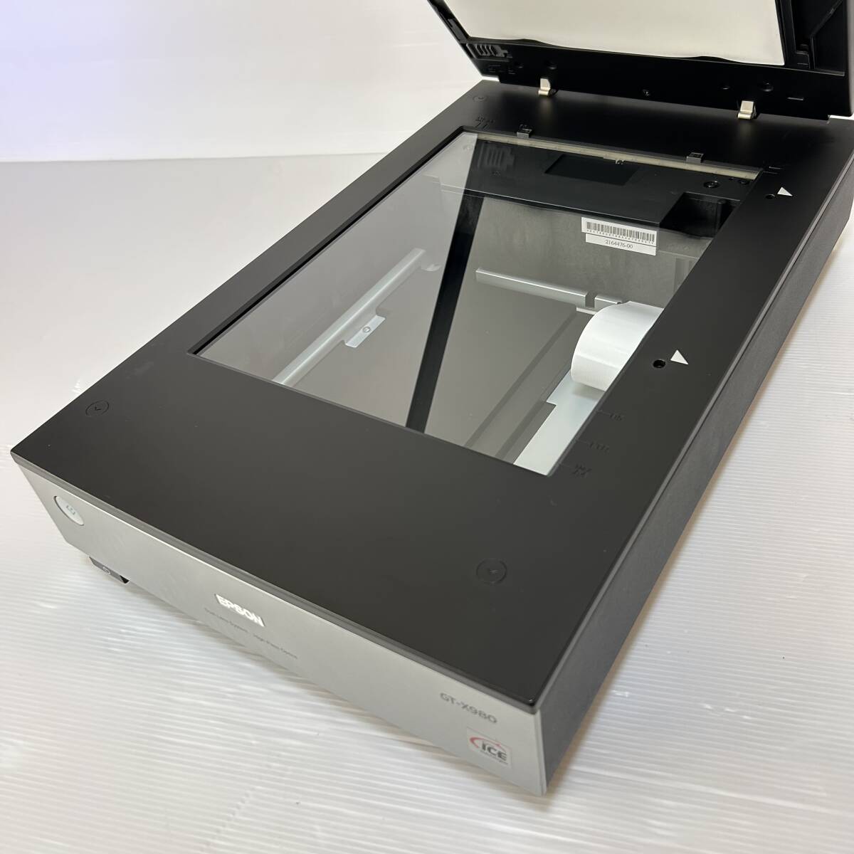 EPSON Colorio Epson GT-X980 планшетный сканер -