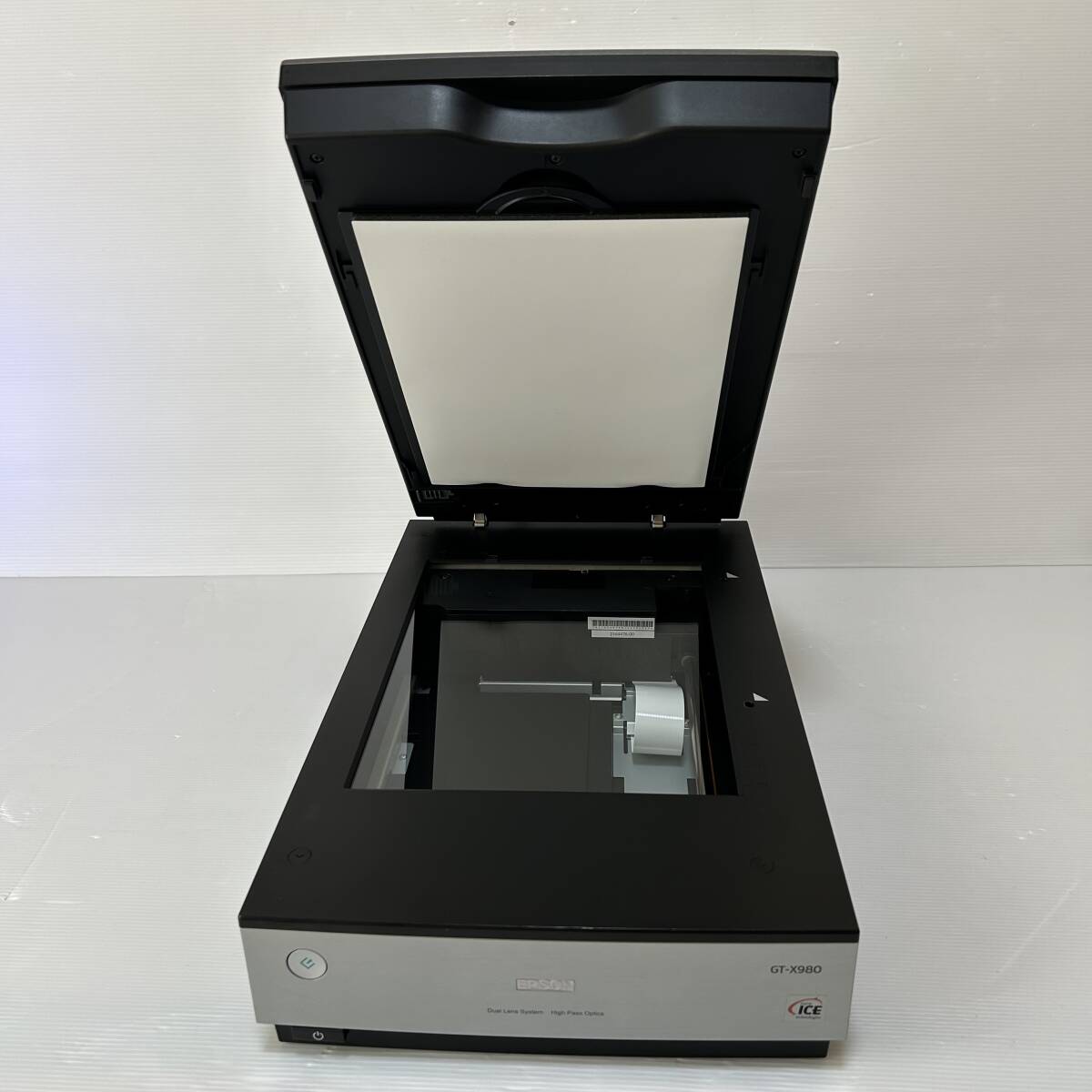 EPSON Colorio Epson GT-X980 планшетный сканер -