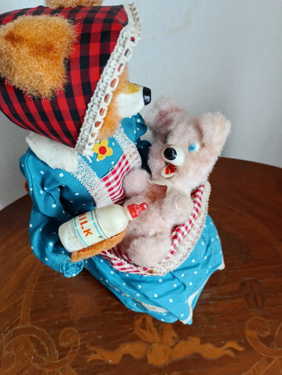  жестяная пластина * аккумулятор *Hungry Baby Bear * Vintage *1950 годы 