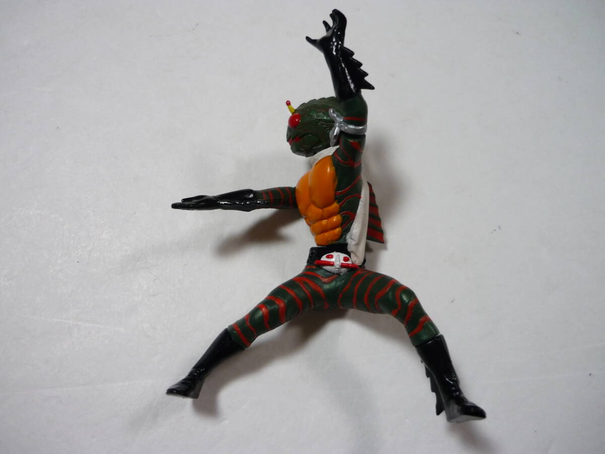 [管00]【送料無料】フィギュア 仮面ライダーアマゾン 「HG 仮面ライダー12 ～地底から来た、変なヤツ!!編」バンダイ_画像4