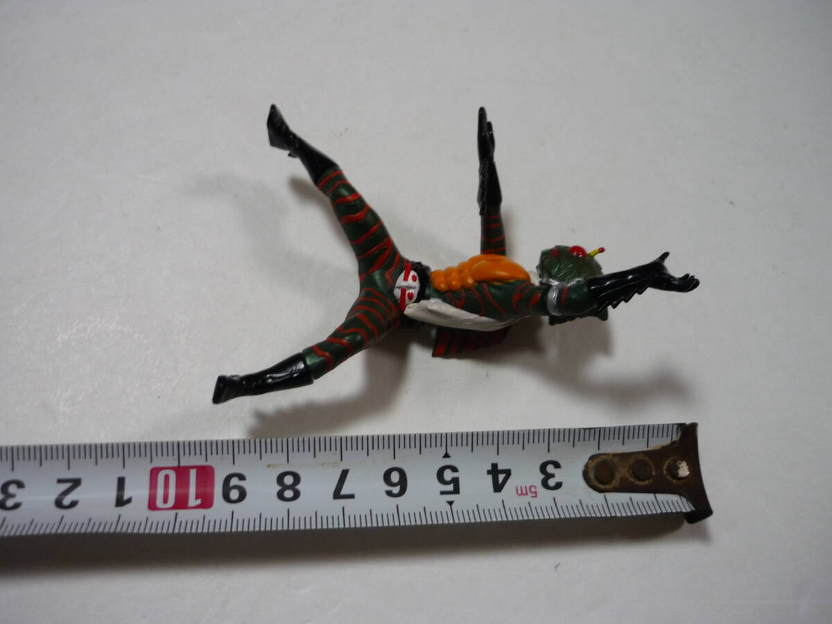 [管00]【送料無料】フィギュア 仮面ライダーアマゾン 「HG 仮面ライダー12 ～地底から来た、変なヤツ!!編」バンダイ_画像6