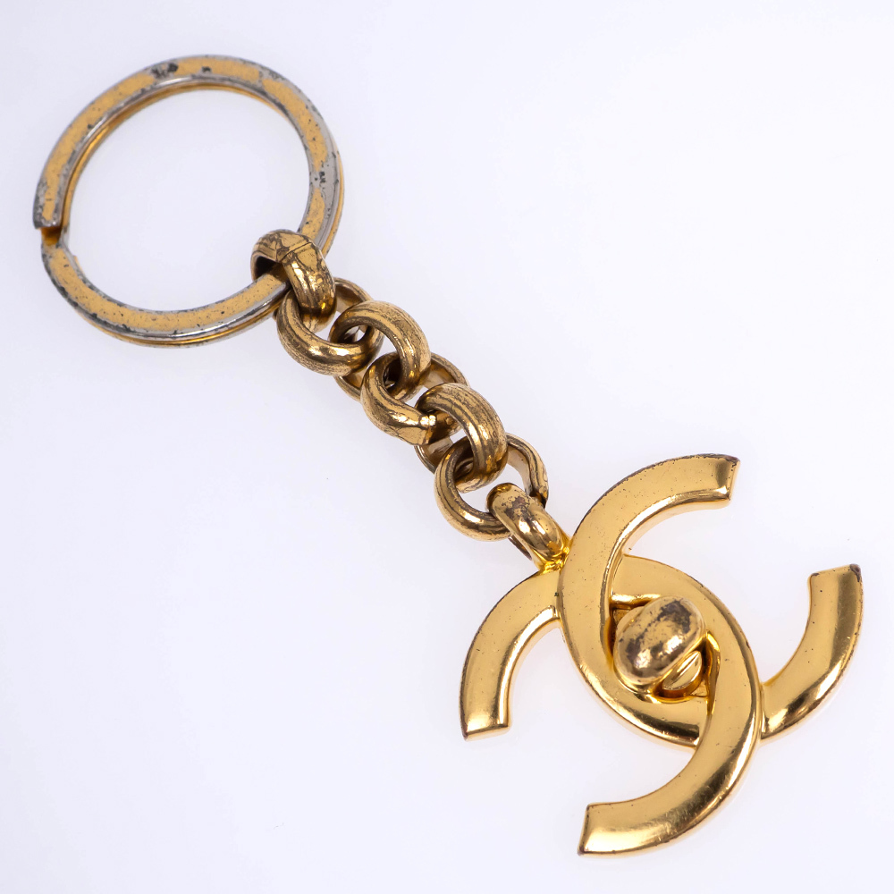 名東】CHANEL シャネル 96P キーホルダー COCO ターンロック ゴールド ココマーク キーリング チャーム