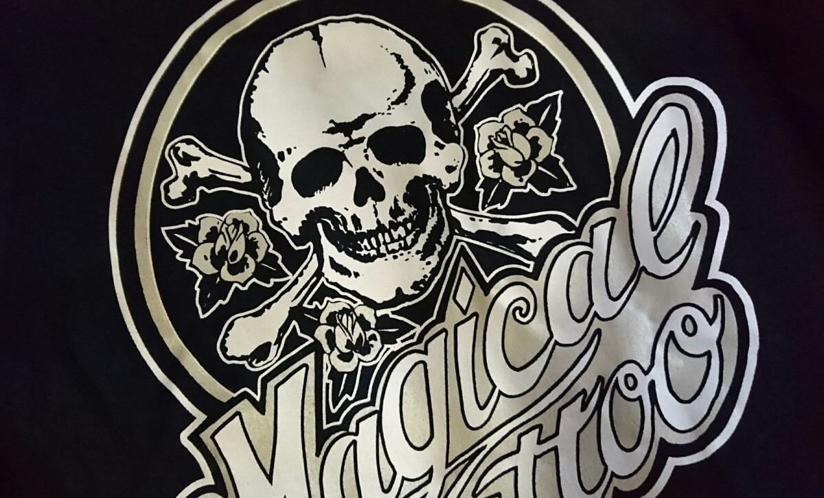 新品【マジカルデザイン】スカル、バラ、ロゴデザイン★ブラックTシャツ Sサイズ 黒 ブラック 骸骨 がいこつ 人気 レア 骨 夏_画像10