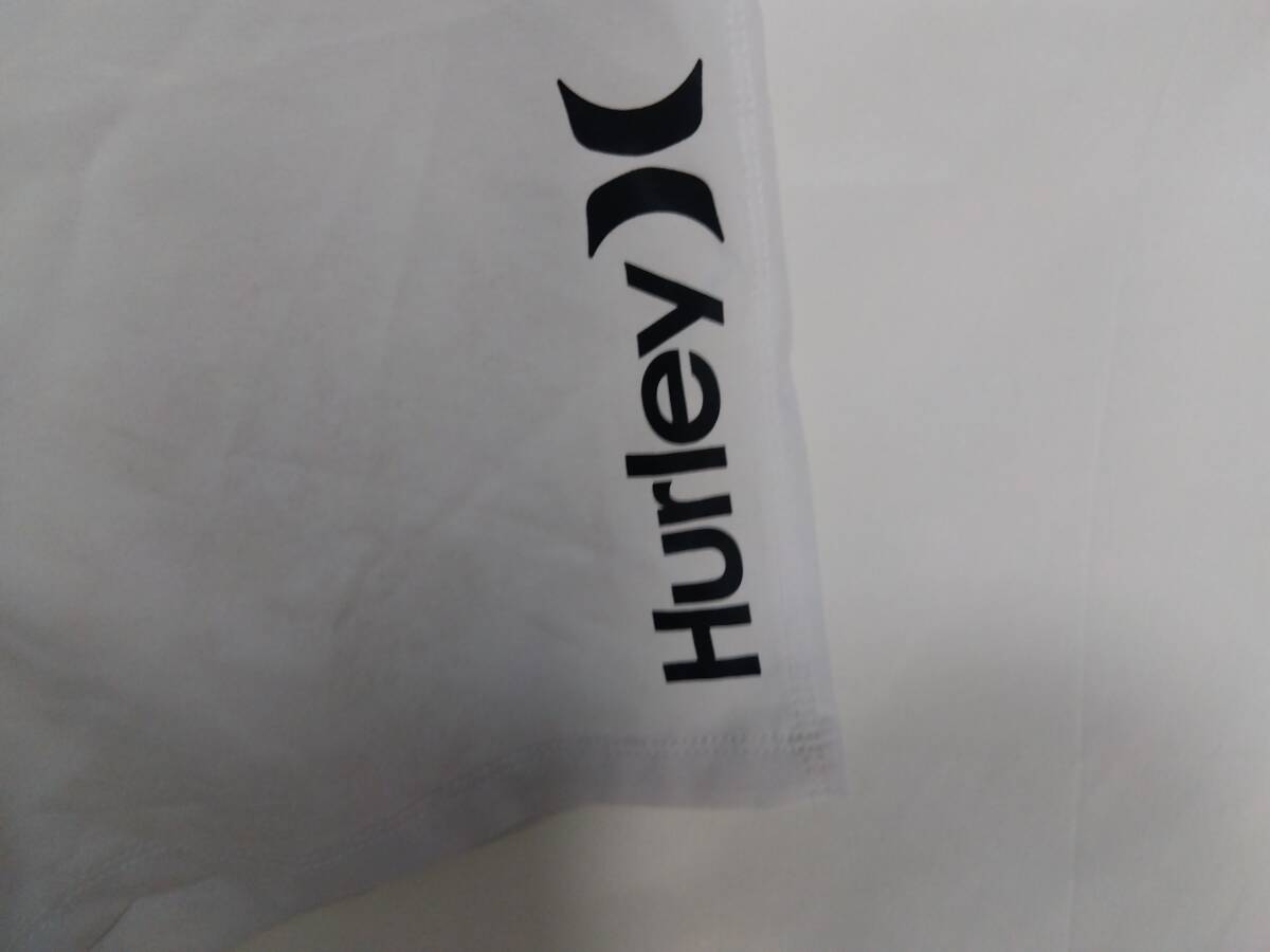 ☆ハーレー Hurley　サーフパンツ　ハーフパンツ　サイズ２８　送料ゆうパケットポストミニ180円