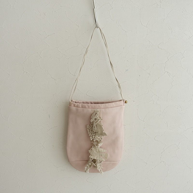 【美品/定価3萬(wàn)】ミナペルホネン mina perhonen *forest parade 巾著ショルダー*ピンクレザー牛革バッグ(ba85-2504-15)【20F52】