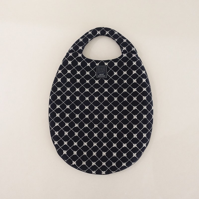 ミナペルホネン mina perhonen *flower beads egg bag*エッグバッグ手提げ刺しゅうネイビーホワイトかばん(ba11-2504-110)【30F52】