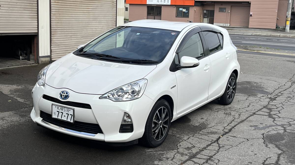 女性ワンオーナー トヨタ アクア AQUA ハイブリット Ｇブラックソフトレザーセレクション 車検法定費(fèi)用なんと￥34,950！