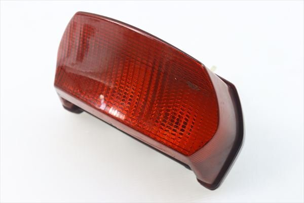 水冷GPZ1100[29テールランプ　テールライト　※外観に大きな損傷は無(wú)し]｝A