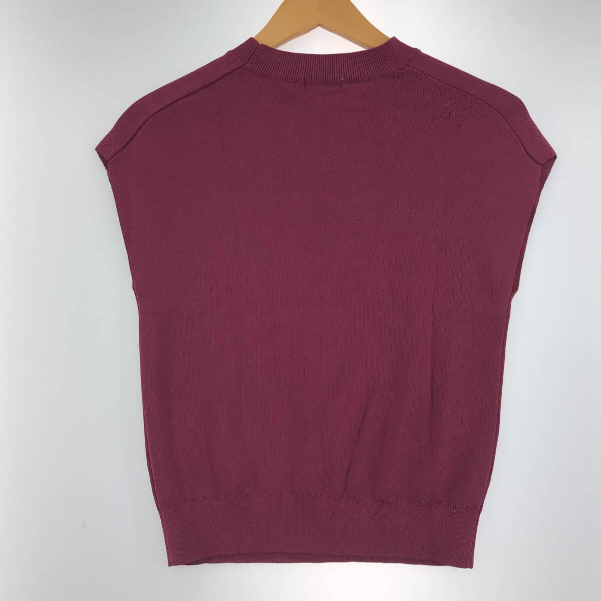 NATURAL BEAUTY BASIC ナチュラルビューティーベーシック クルーネック ノースリーブ ニット カットソー sizeM/ワイン ゆうパケットOK