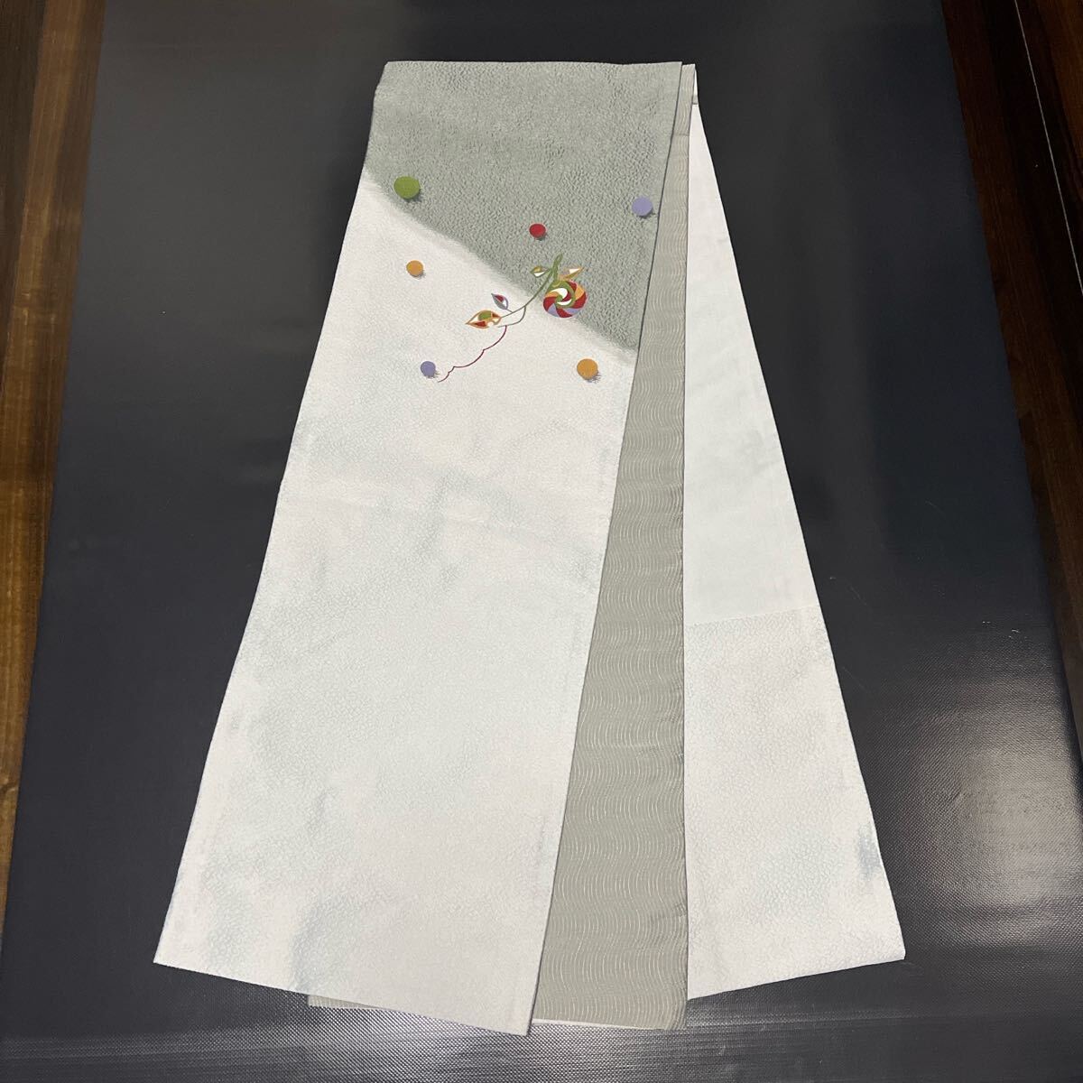 京袋帯☆花柄 グレー系 織り模様_画像2