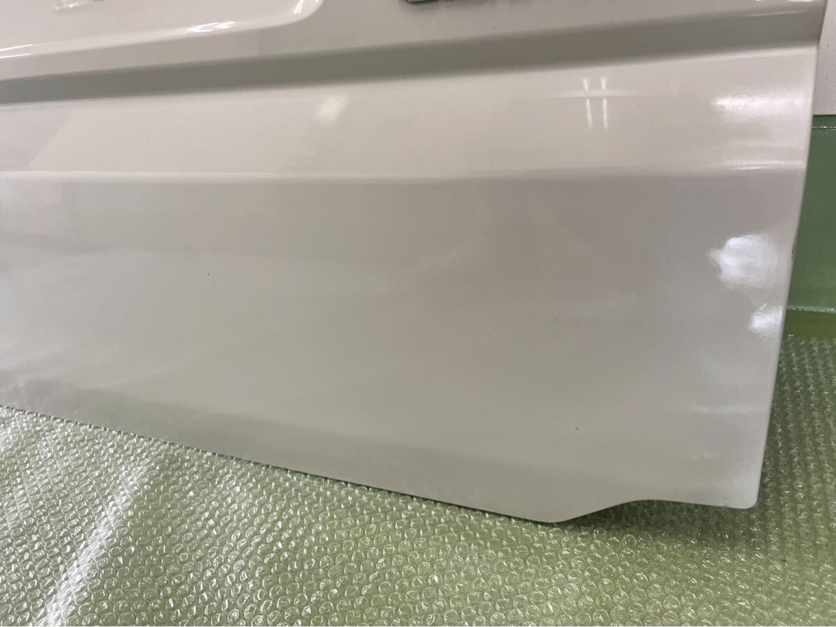 256-90-03 ウェイク LA700S リアゲート バックドア パールホワイト ダイハツ_画像5
