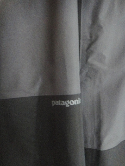 新品！patagonia Boulder Fork Rain Jacket FGE Sサイズ