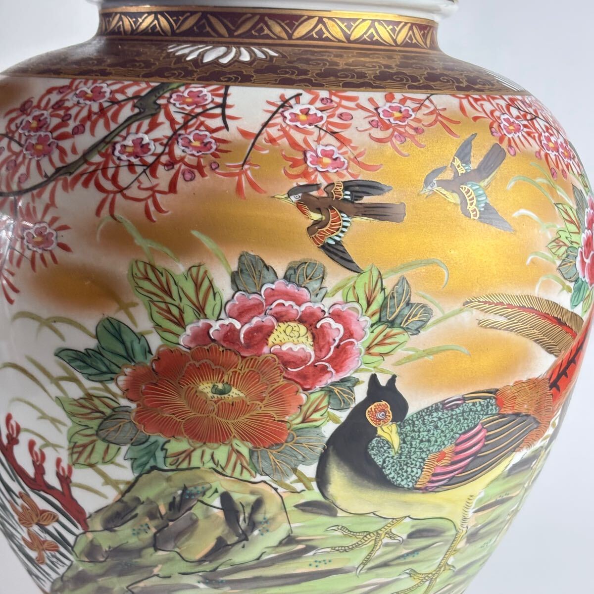 完璧すぎるが故三度も 古美術品 九谷焼 置物 骨董 唐物 花器 花入 金彩 花瓶 大雅 工芸品