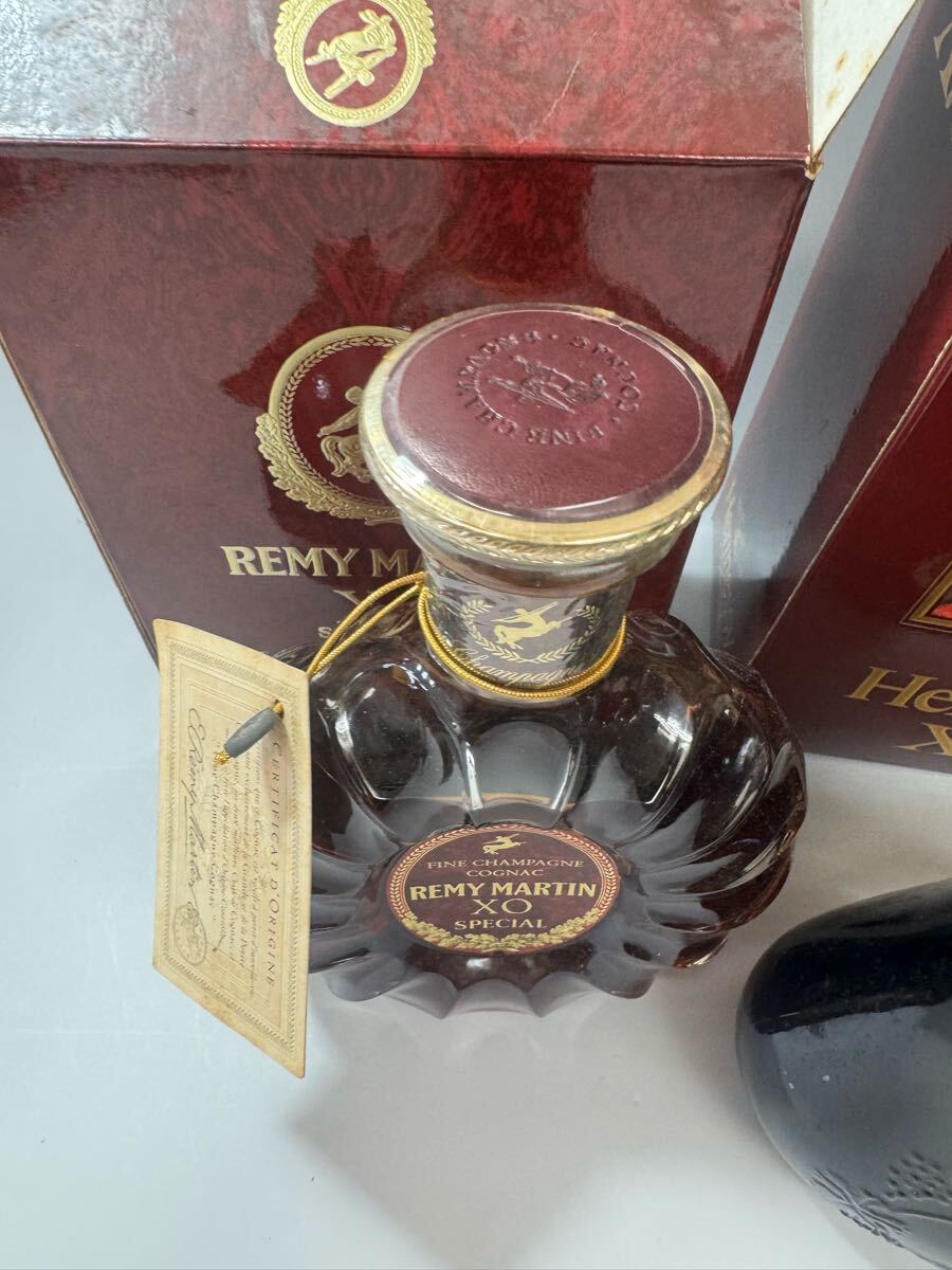 Hennessy XO COGNAC 1000ml / REMY MARTIN XO Special 700ml 2本 Hennessy XO COGNAC 1000ml / REMY MARTIN XO Special 700ml 2本
