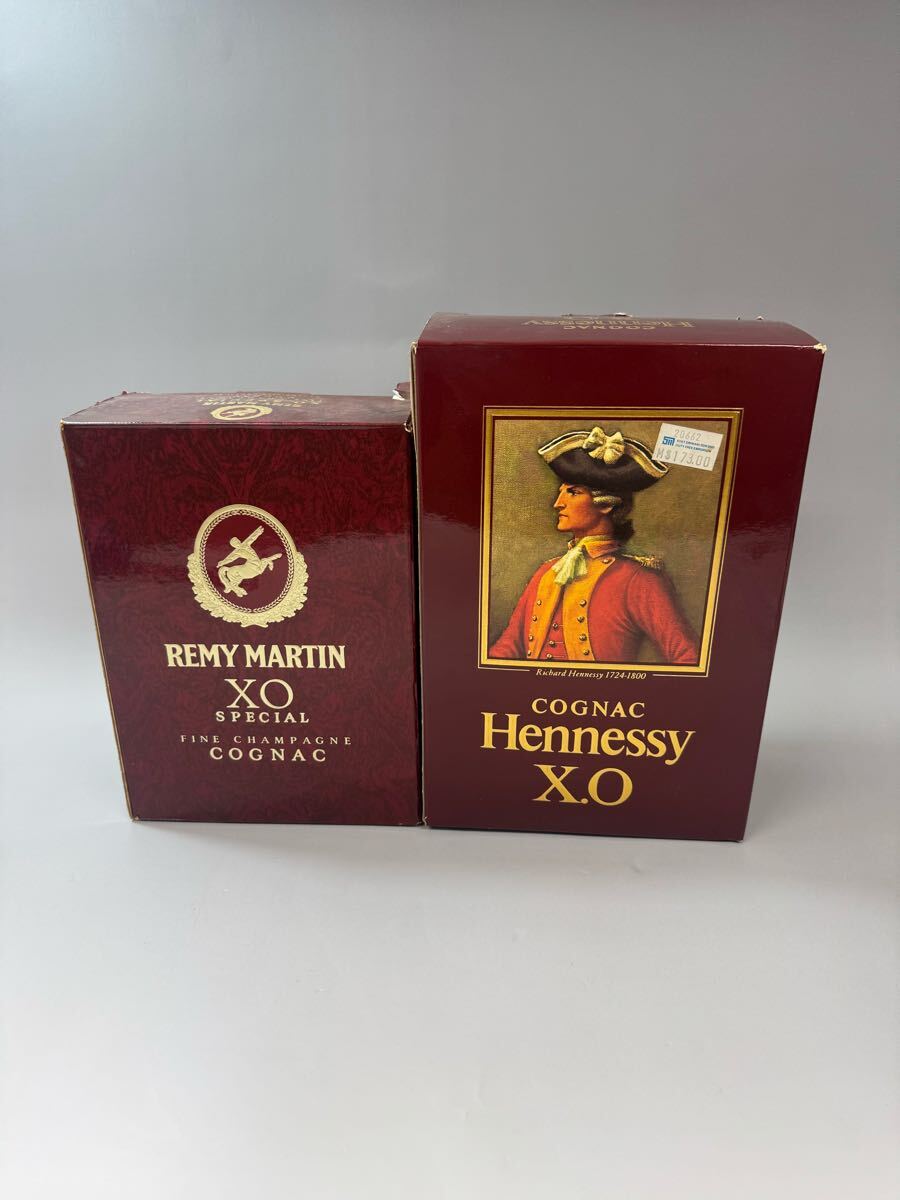 Hennessy XO COGNAC 1000ml / REMY MARTIN XO Special 700ml 2本 Hennessy XO COGNAC 1000ml / REMY MARTIN XO Special 700ml 2本