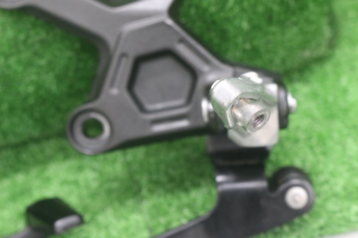 45673/N☆ZX-25R.（ZX250E） 純正メインステップ 良品