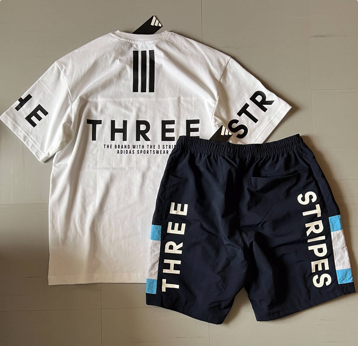 adidas■アディダス〔2XL〕上下セット Tシャツ ハーフパンツ セットアップ 白 ホワイト ネイビー 青 ブルー グレー ゆるめ 25'正規(guī)品 
