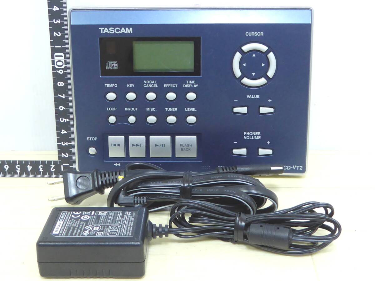 古め レア? ポータブルCDプレーヤー/ボイトレ「TEAC TASCAM CD-VT2 PORTABLE CD MUSIC＆VOICE TRAINER」ONのみ確認 傷汚有 ジャンク扱いで