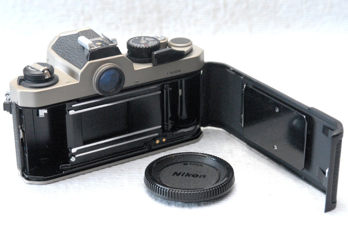 ( красивый )Nikon Nikon пик высококлассный однообъективный зеркальный камера FM2/T корпус супер редкий * хороший товар ( коррозия нет )