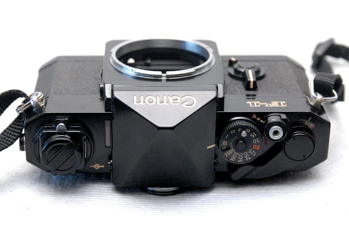 Canon キャノン 最高峰 昔の高級一眼レフカメラ F-1 ボディ (前期型) 希少な作動品